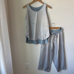 PJ Harlow Pajama Set Jackie Top Jolie Capri Pants Silky Sleepover Size XS *Flaw